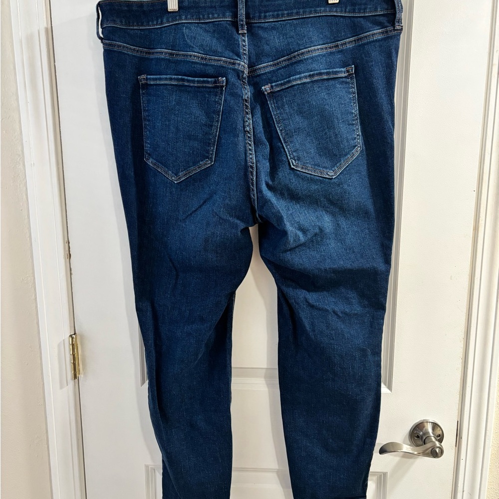 Women’s Old Navy Extra High Rise Rockstar Super Skinny Dark Blue Skinny Jeans - Picture 7 of 8